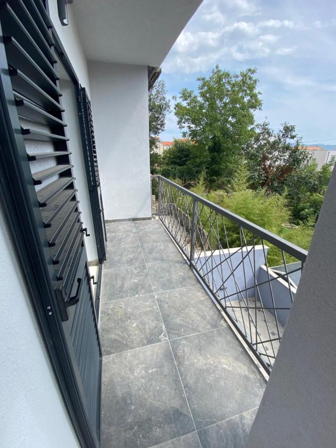 Apartments Ena Kastela Exterior photo